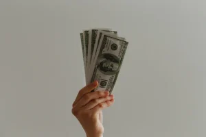 How Do Courts Decide Alimony in Texas?